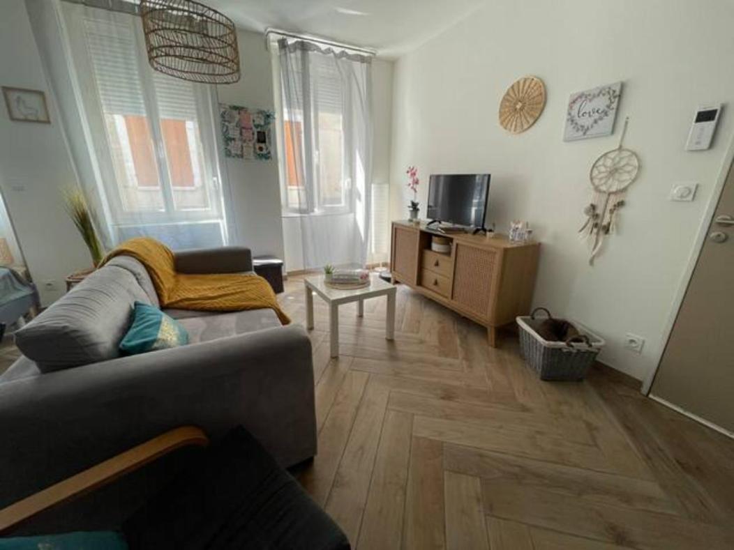 F2 Rez De Chaussee O Meuble De Pithiviers Bagian luar foto